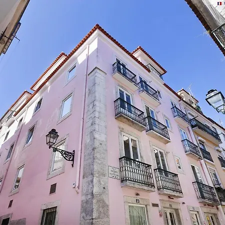 Apartment Guestready - Rare Terrace Apt, Historic Center Lissabon